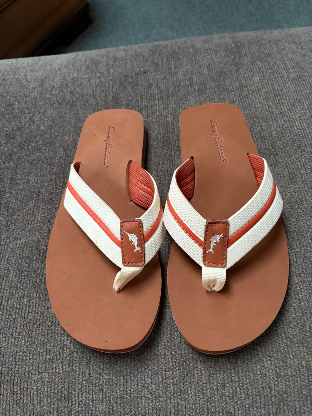 Tommy Bahama Men's Tan & Cream Flip Flop Sandals Size 9